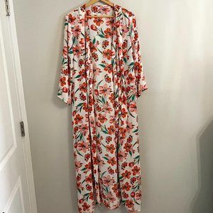 Pink & White Floral Kimono